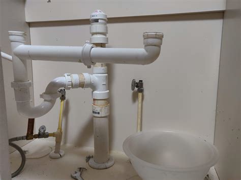 how to hook up pipes under kitchen sink